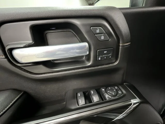 Used 2022 Gray GMC AT4 image 23