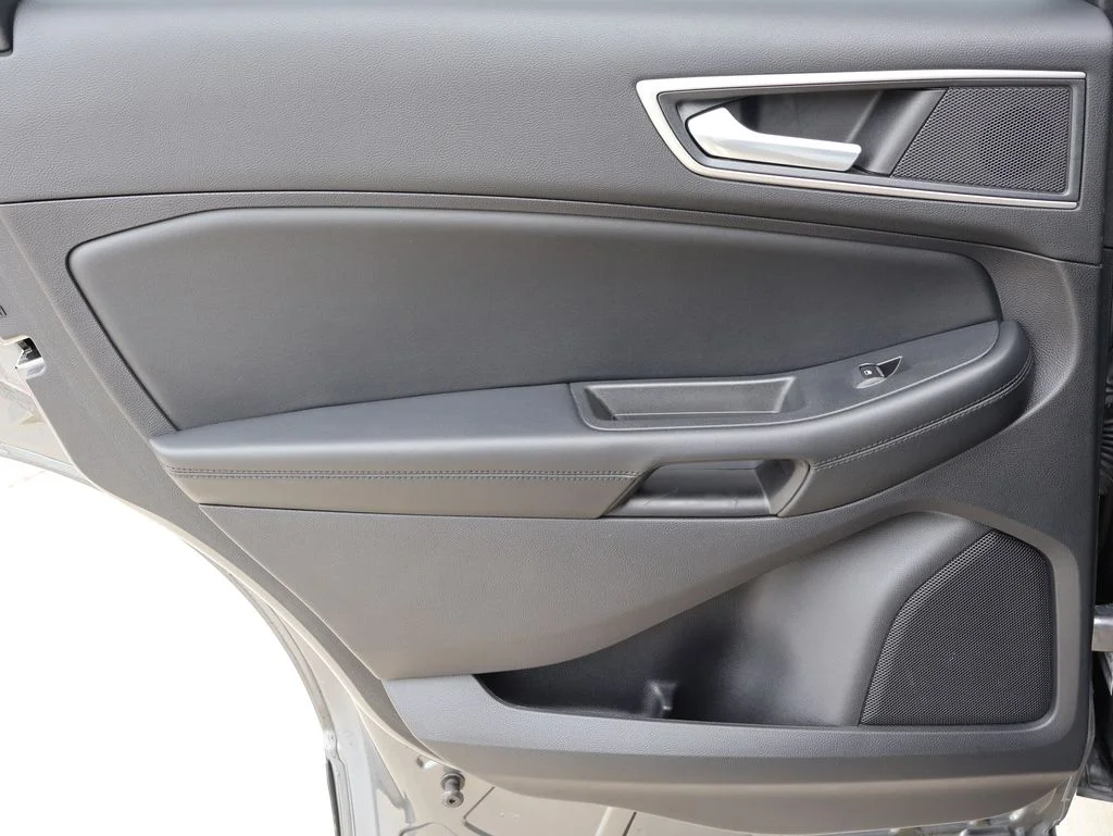 Used 2021 Gray Metallic Ford SEL image 18