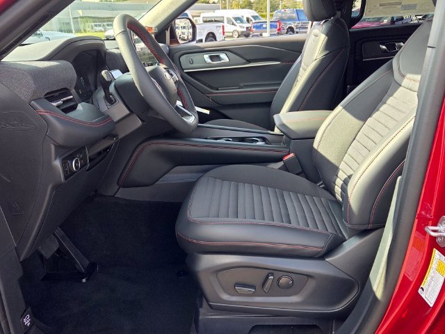 New 2027 Ruby Red Metallic Tinted Clearcoat Ford ST-Line image 12
