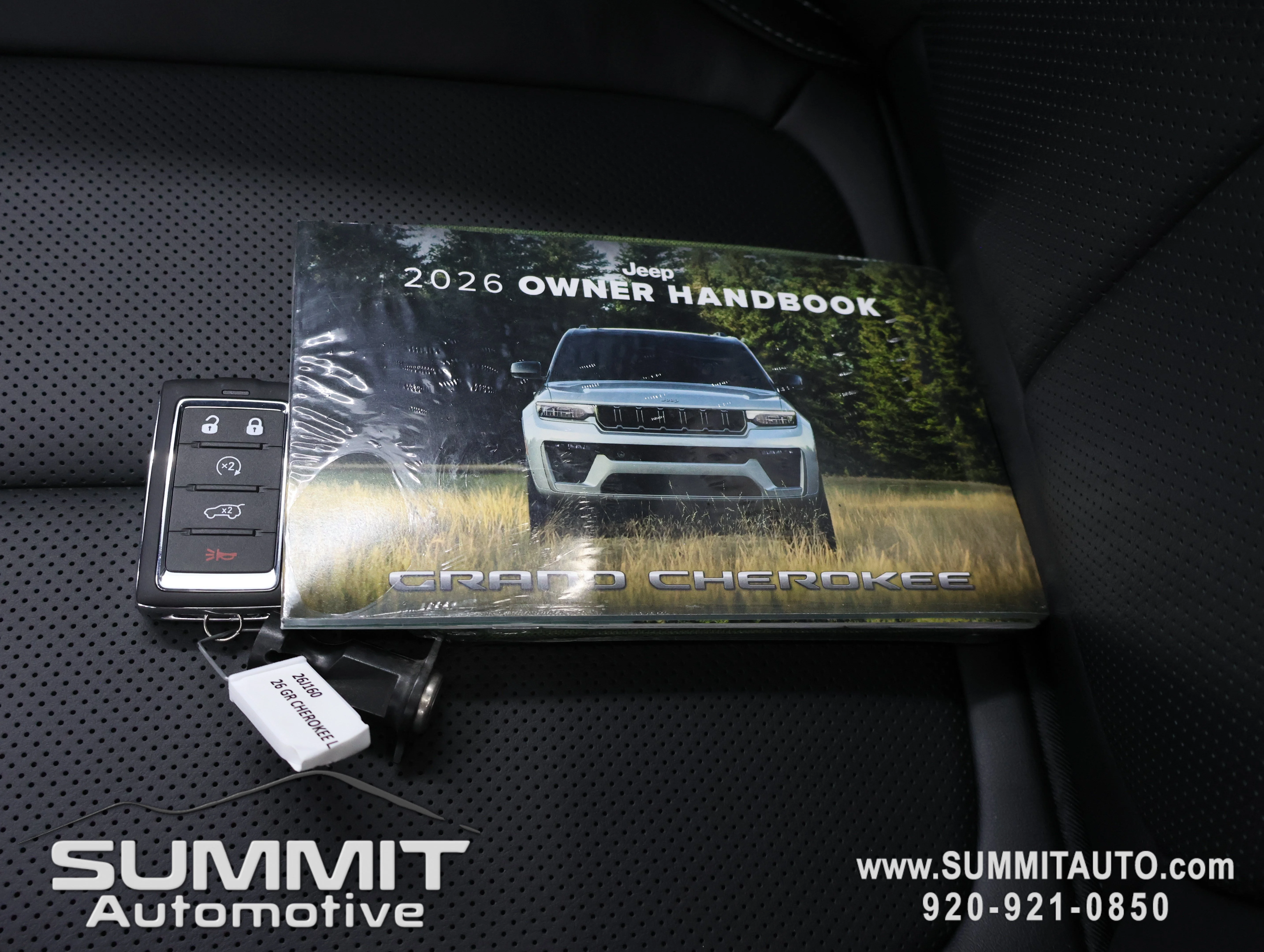 New 2026 Diamond Black Crystal Pearl-Coat Exterior Paint Jeep Limited Reserve image 80