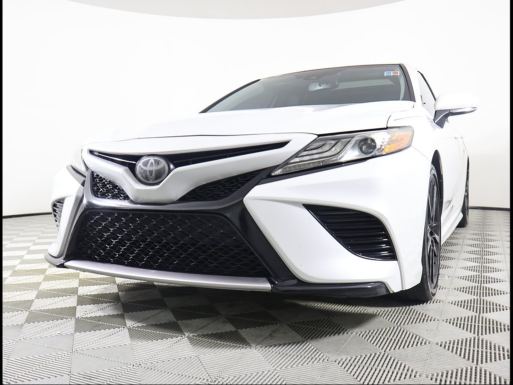 Used 2019 WHITE Toyota XSE image 2