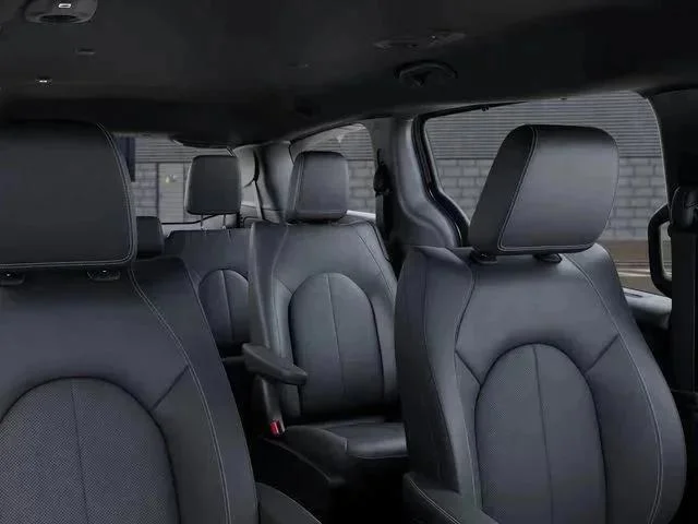 2026 Chrysler Voyager LX - Photo 26