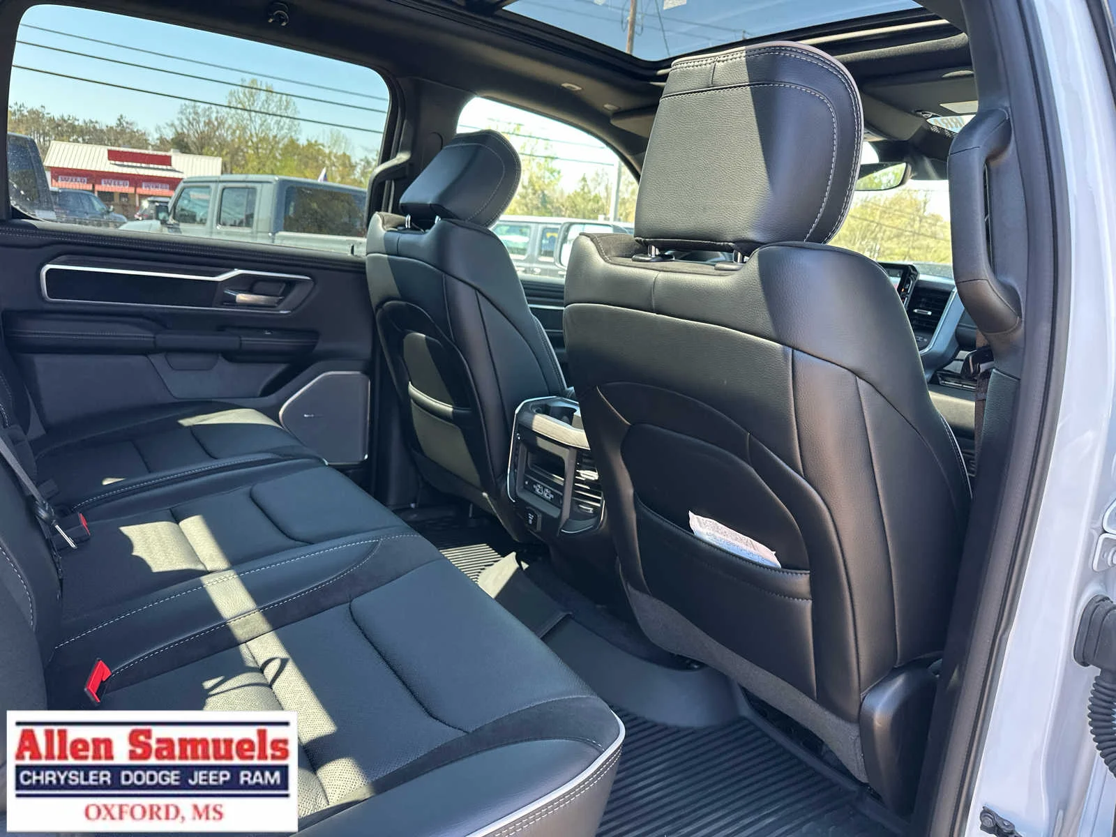 2026 RAM 1500 Laramie - Photo 45