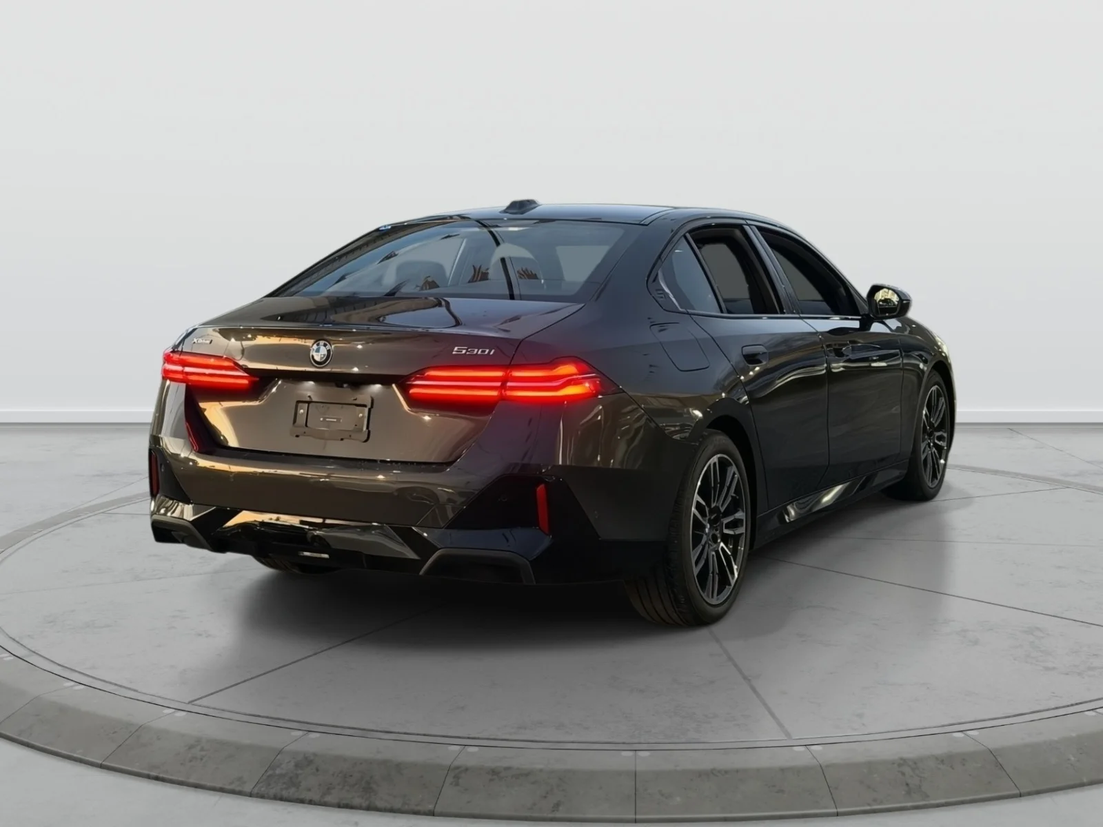 2026 BMW 5 Series 530i - Photo 5