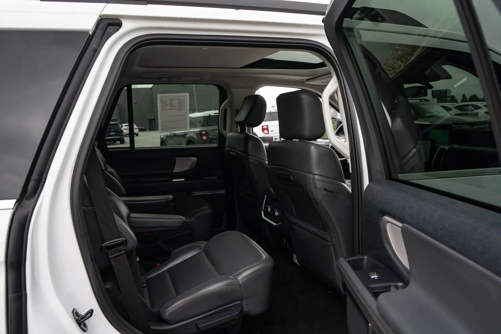 Used 2025 White Ford Active image 22