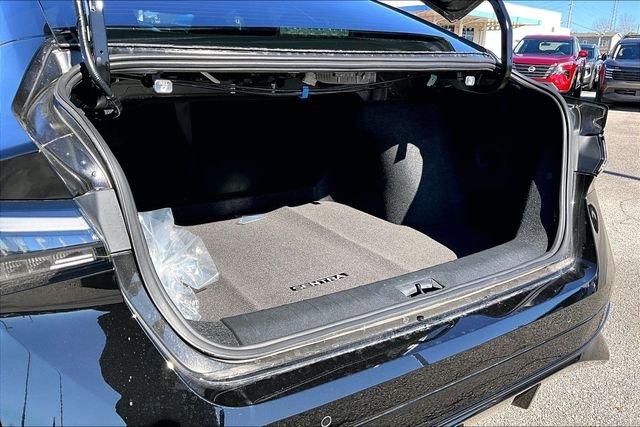 New 2026 Nissan Sentra SR 4D Sedan