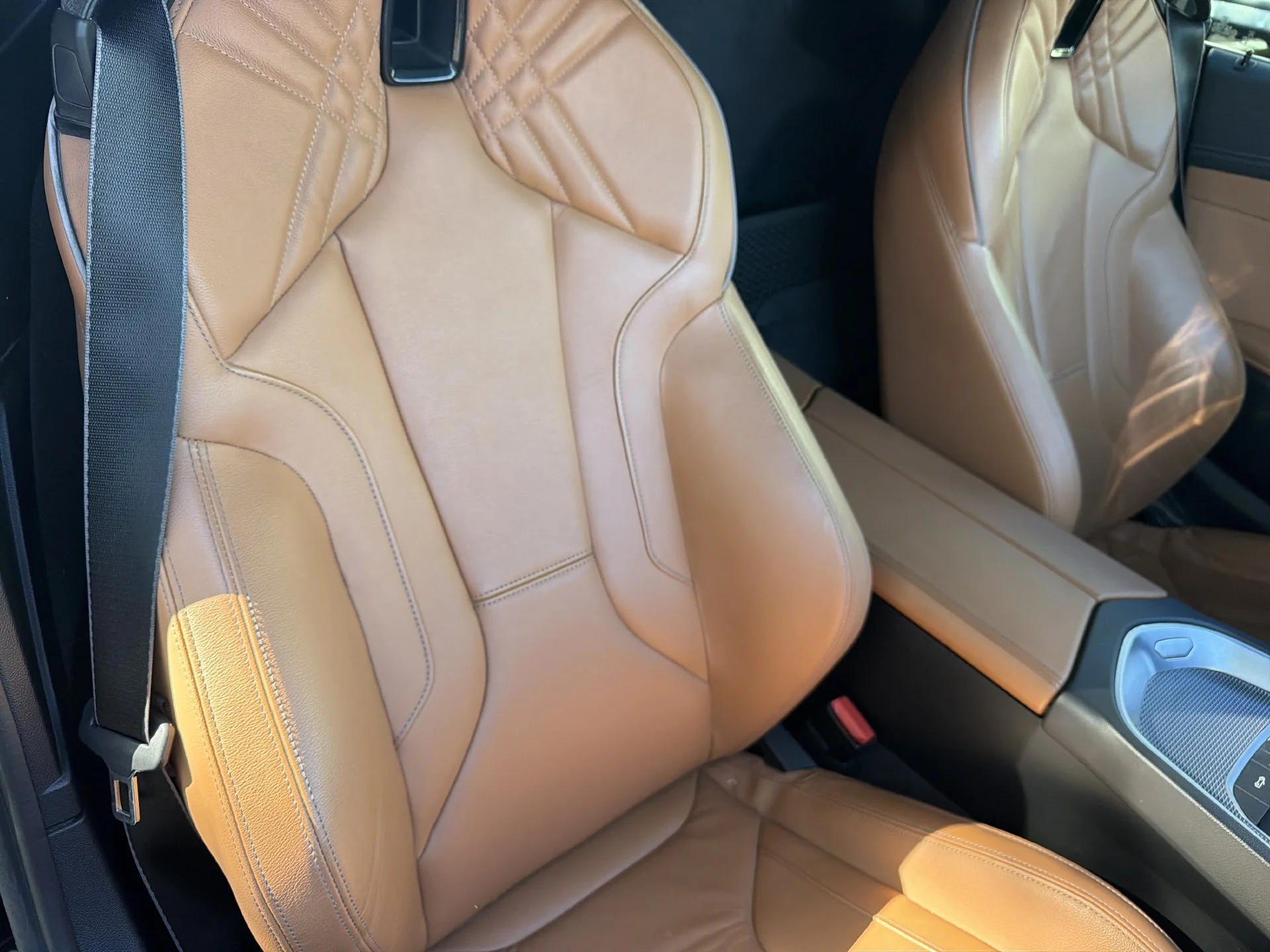 Used 2019 Black Sapphire Metallic BMW sDrive30i image 17