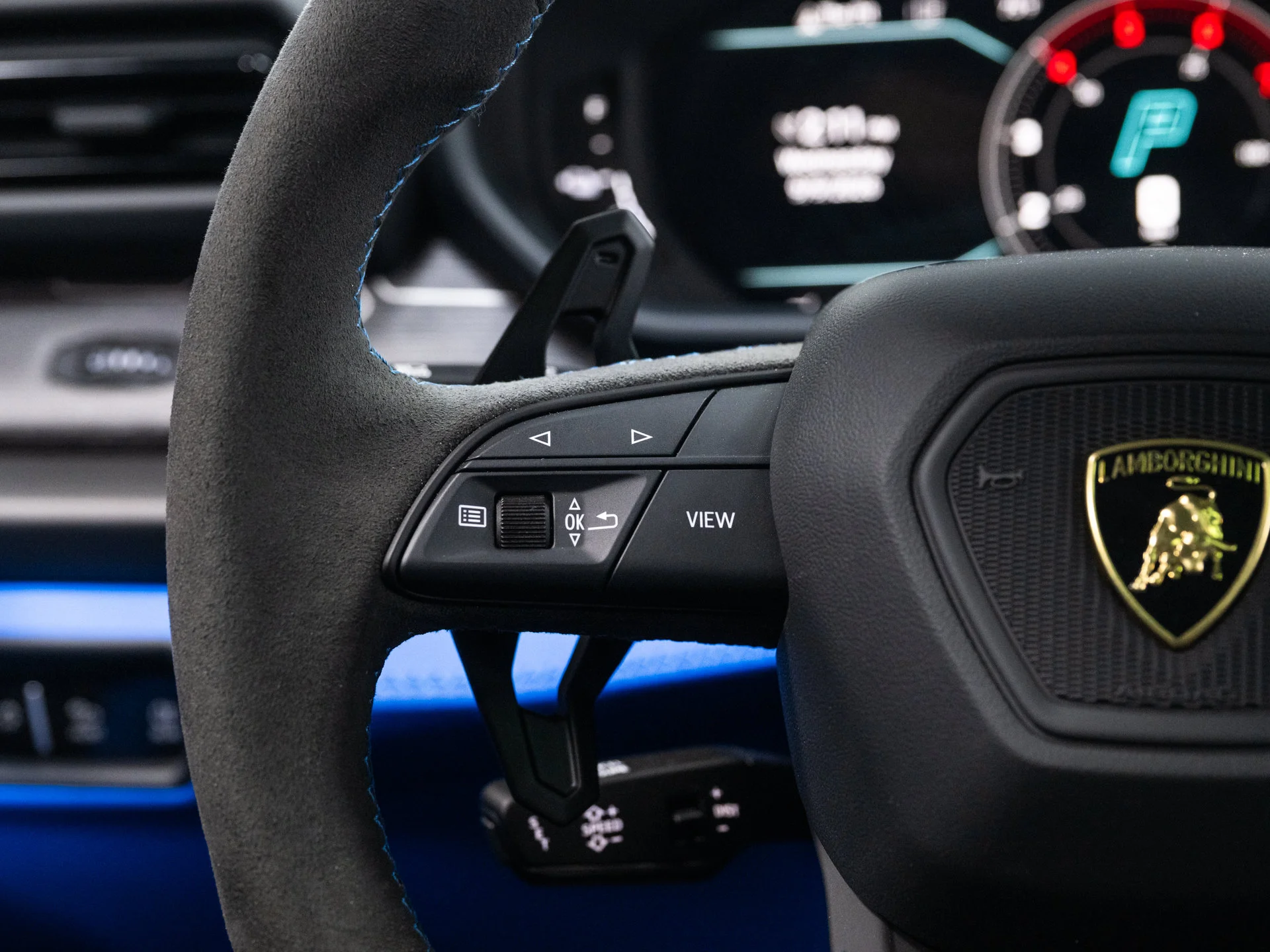 Used 2025 Blu Eleos Metallic Lamborghini SE image 78