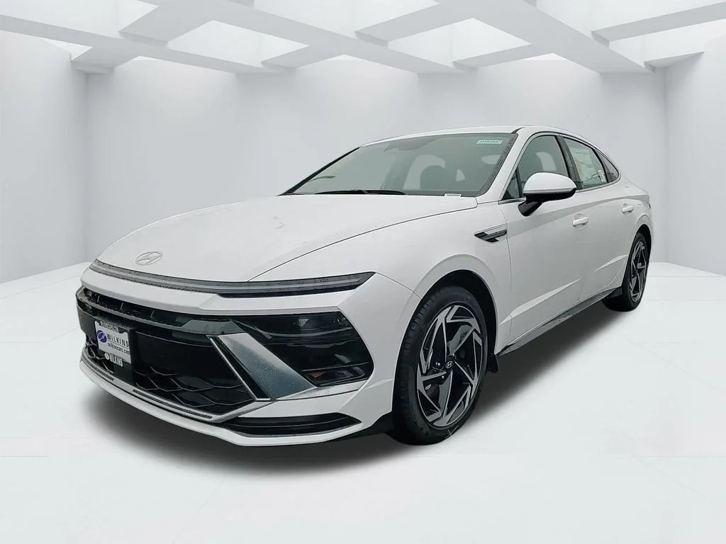 New 2026 White Hyundai SEL Sport image 9