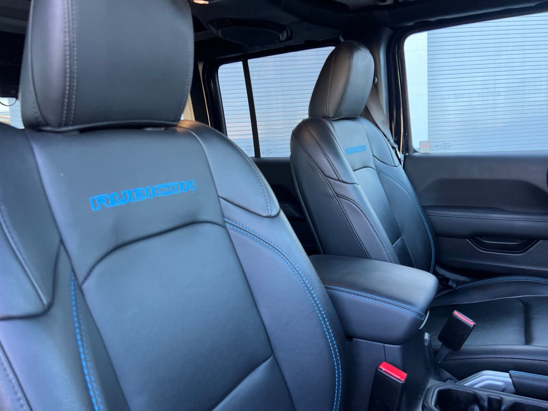 Used 2022 Black Jeep Unlimited Rubicon 4xe image 23