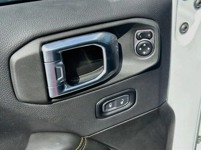 Used 2025 White Jeep Rubicon 392 image 19