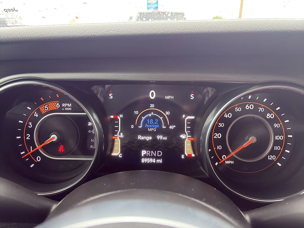 Used 2020 GREEN Jeep  image 22