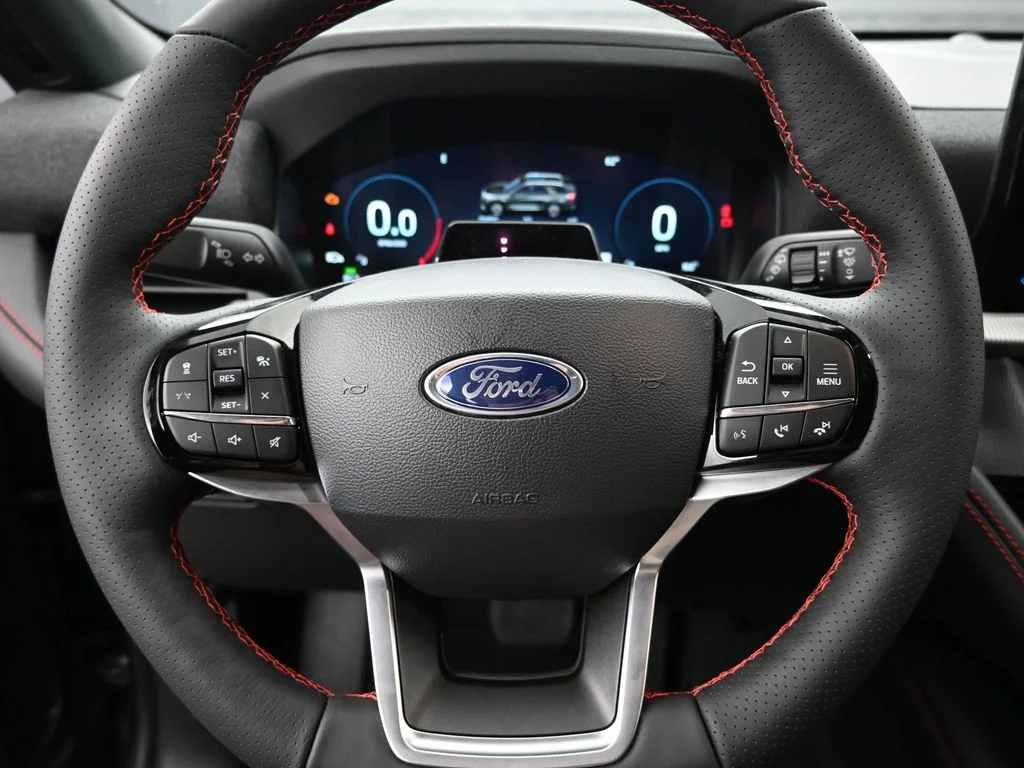 New 2026 Carbonized Gray Metallic Ford ST-Line image 13