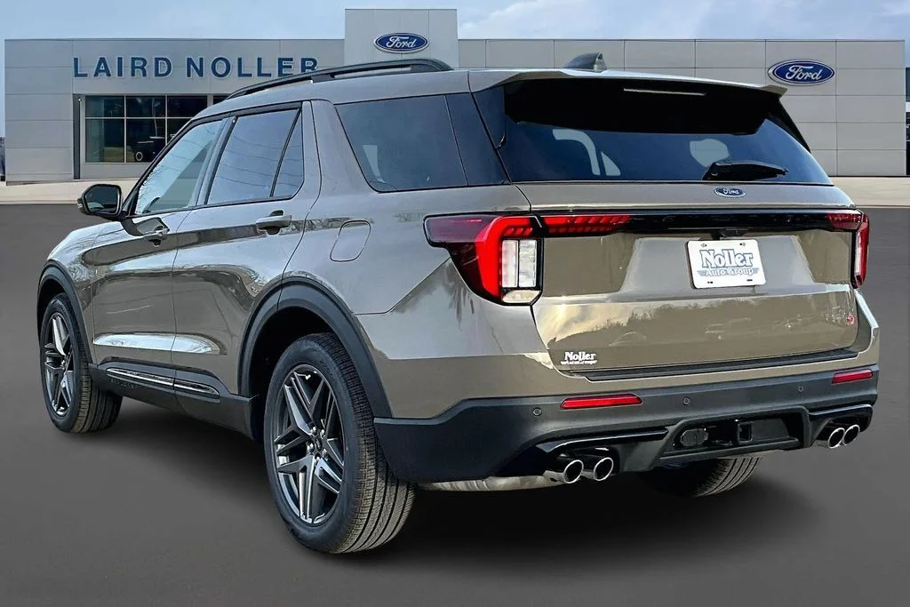 New 2026 Gray Ford ST image 3