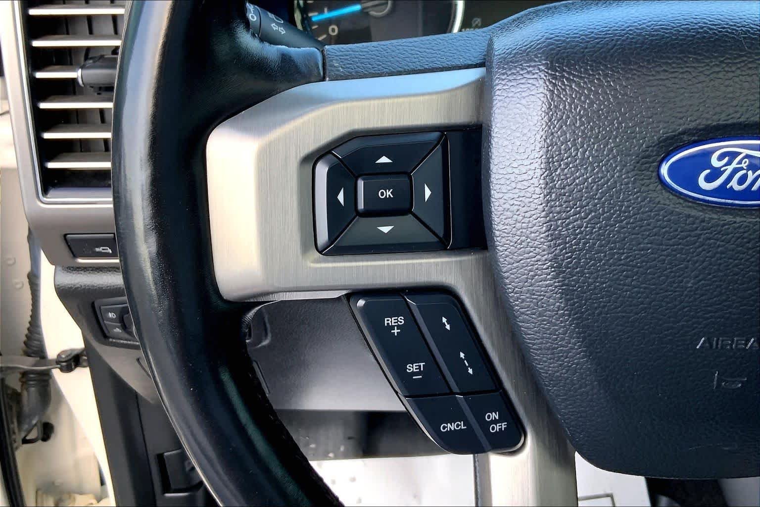 Used 2019 White Platinum Metallic Tri-Coat Ford Platinum image 21
