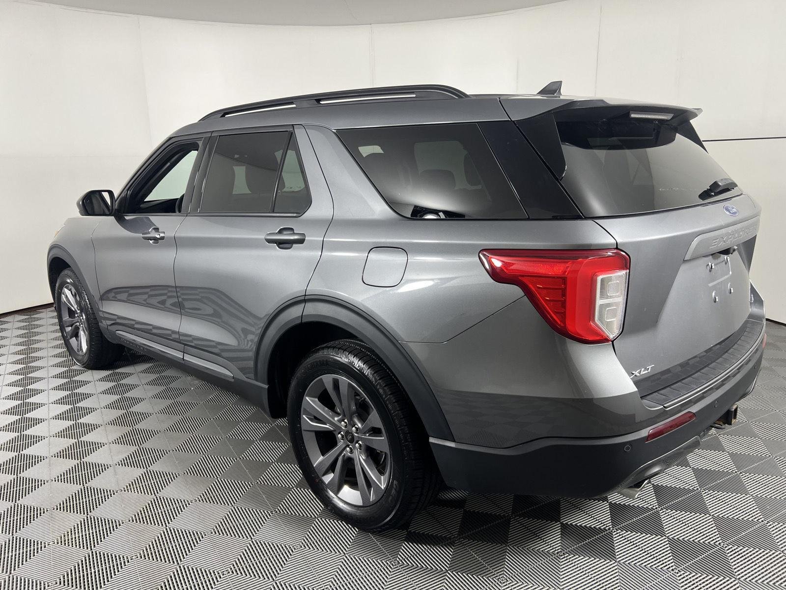 Used 2022 Carbonized Gray Ford XLT image 9