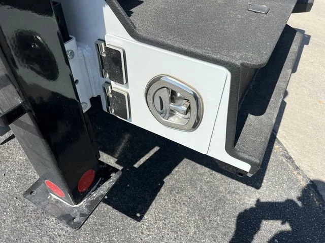 New 2024 Summit White Chevrolet Work Truck image 28