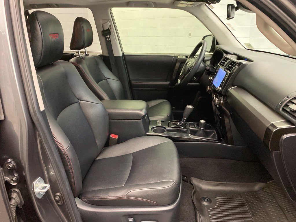 Used 2020 Gray Toyota Venture image 23