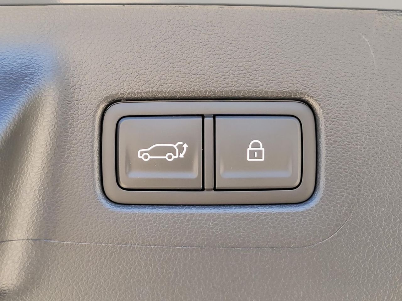 New 2026 Ecotronic Gray Hyundai SE FWD image 10