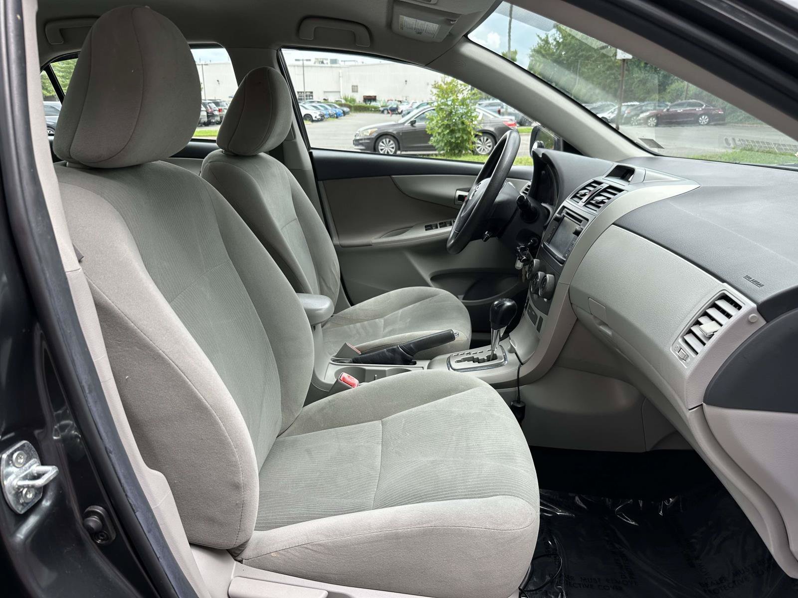 Used 2013 Gray Toyota LE image 30