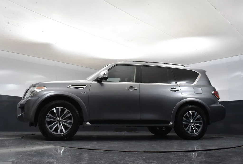 Used 2019 Gun Metallic Nissan SL image 34
