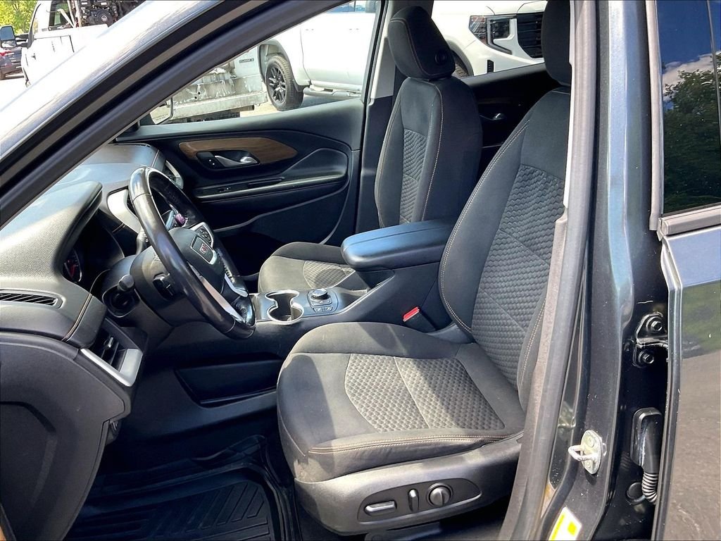 Used 2018 Gray GMC SLE image 10