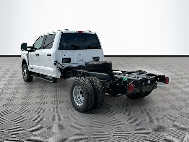 New 2026 Oxford White Ford XL image 4