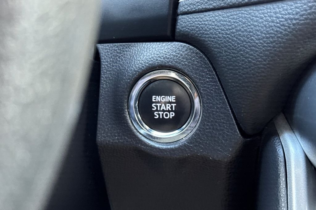 Used 2025 White Toyota XLE image 27
