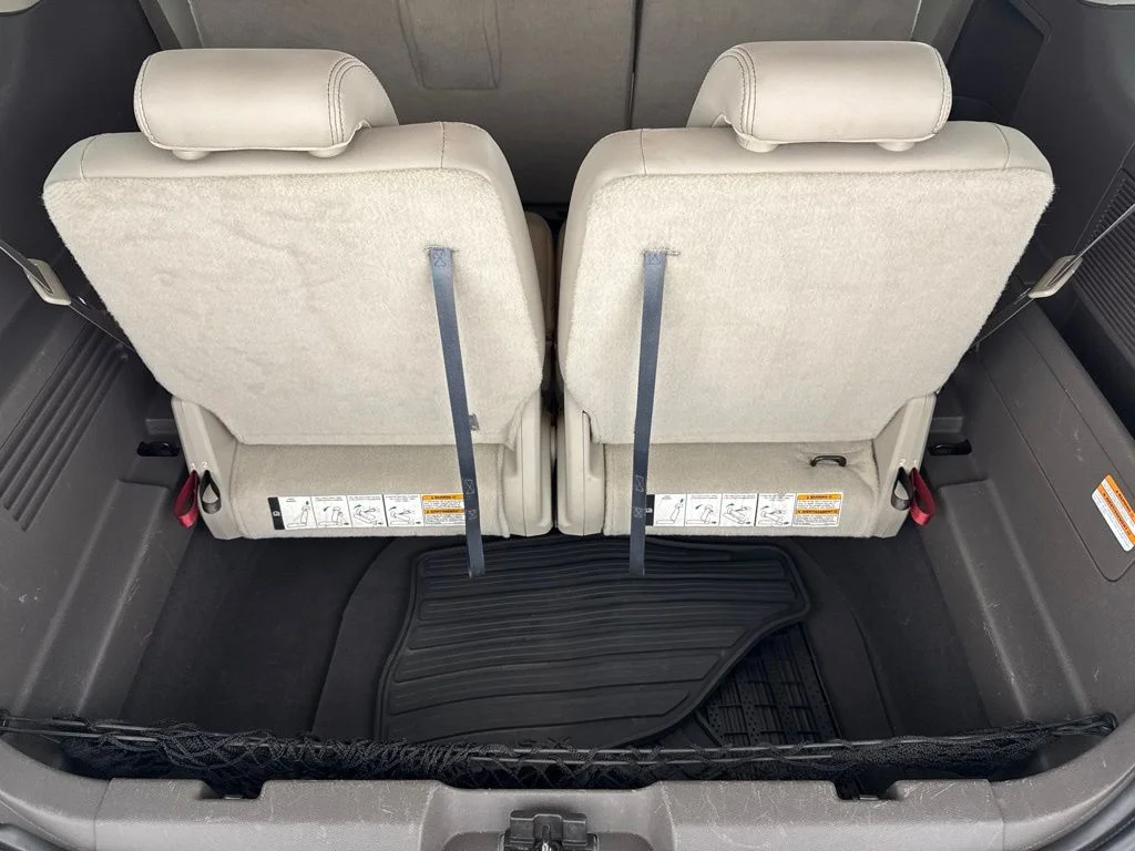 Used 2008  Ford Limited image 30
