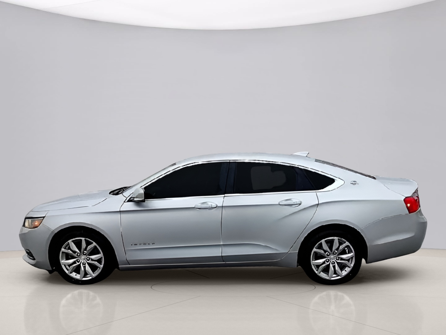 Used 2018 Silver Chevrolet LT image 8