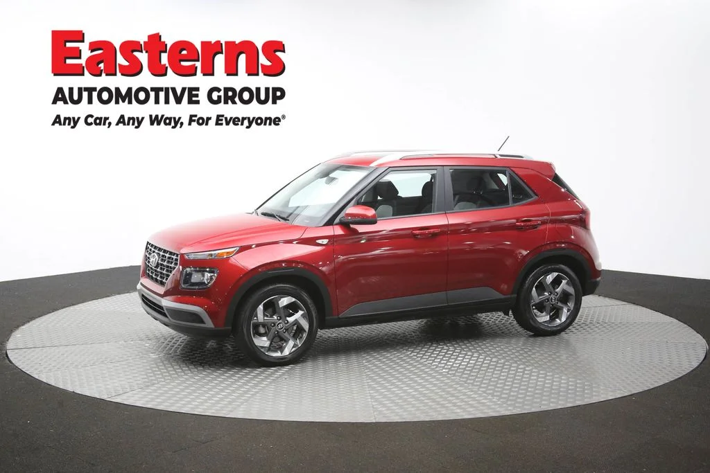 Used 2025 Red Hyundai SEL image 59