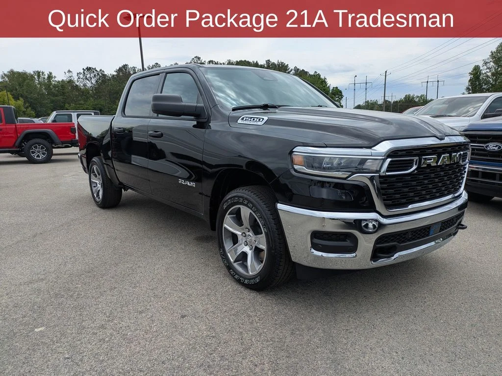 New 2026 Diamond Black Crystal Pearl-Coat Exterior Paint RAM Tradesman image 3