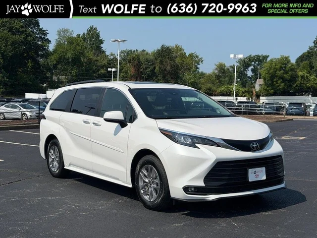 2026 Toyota Sienna XLE