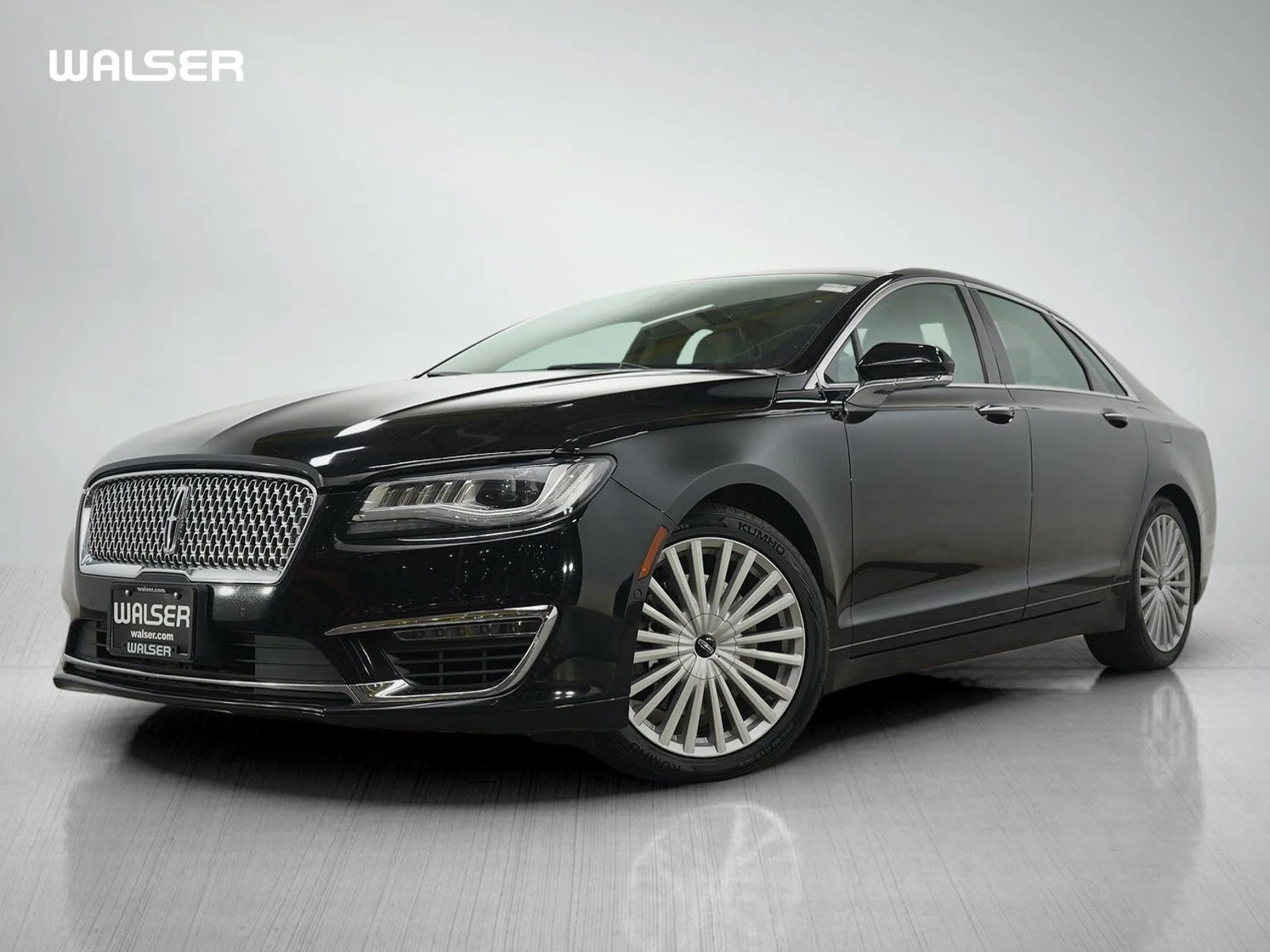 Used 2017 Black Velvet Lincoln Reserve image 1