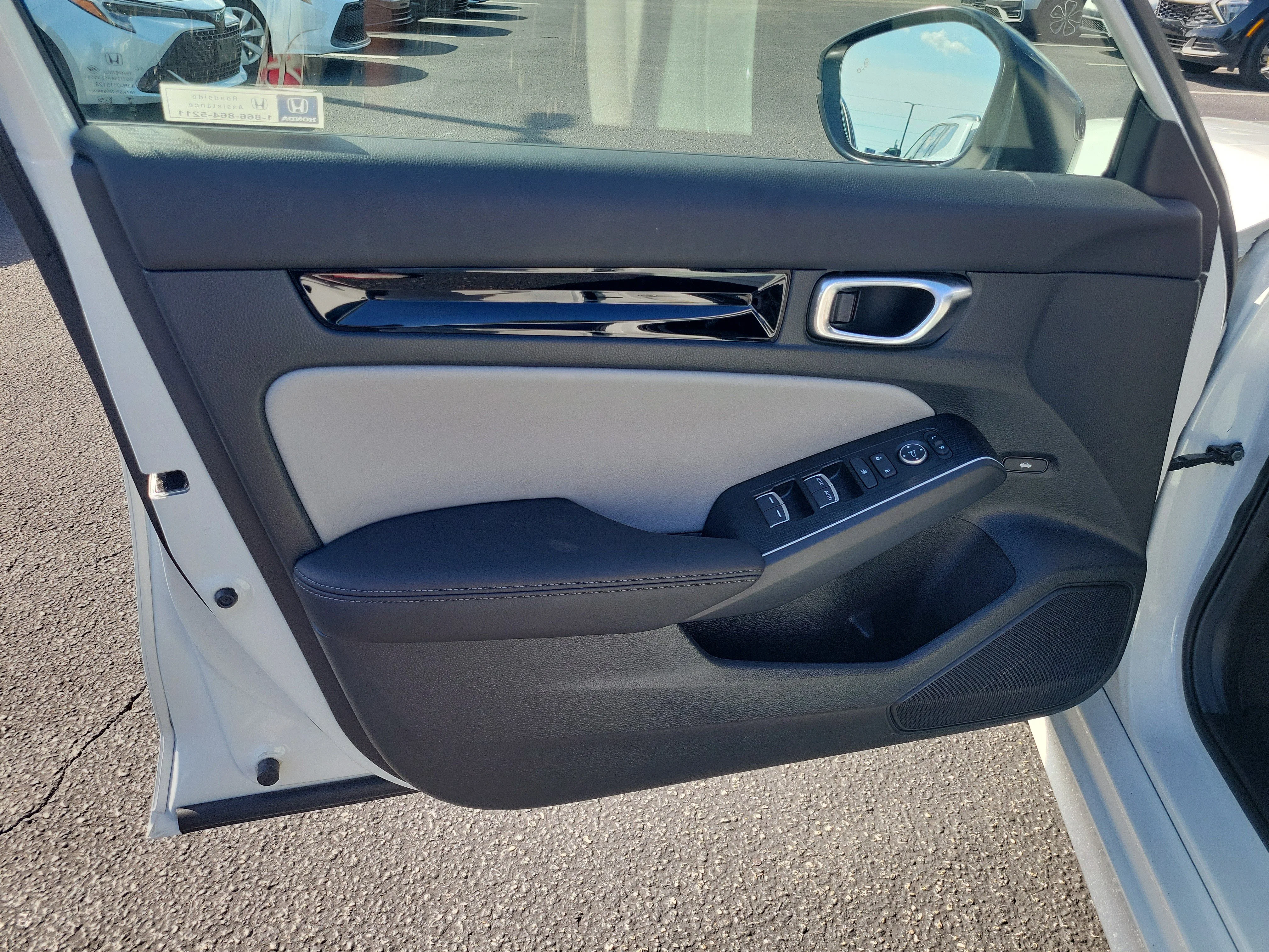 2025 Honda Civic Sport Touring - Photo 14