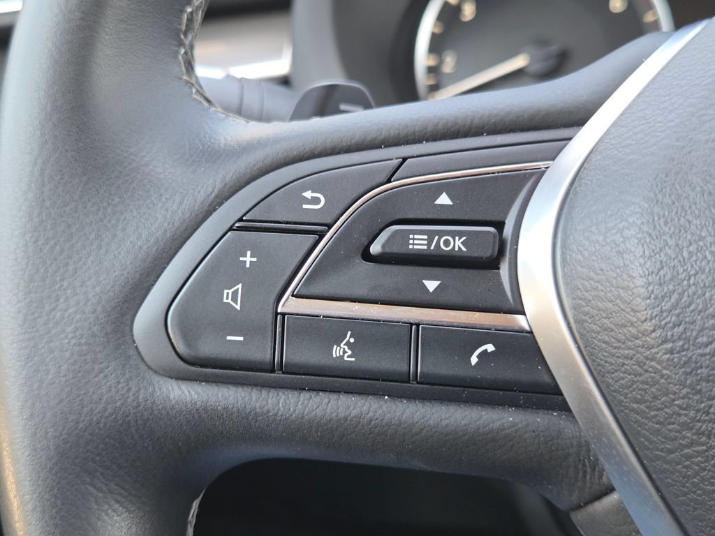 Used 2025 Black Obsidian INFINITI LUXE image 21