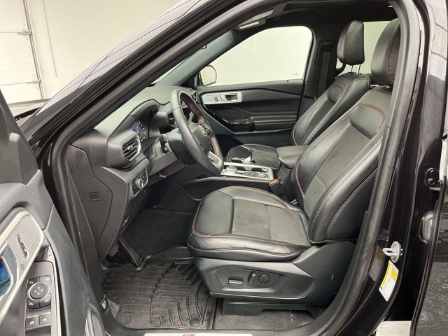 Used 2023 Agate Black Ford ST-Line image 3