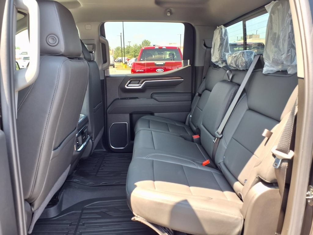 2026 GMC Sierra 1500 SLT - Photo 15