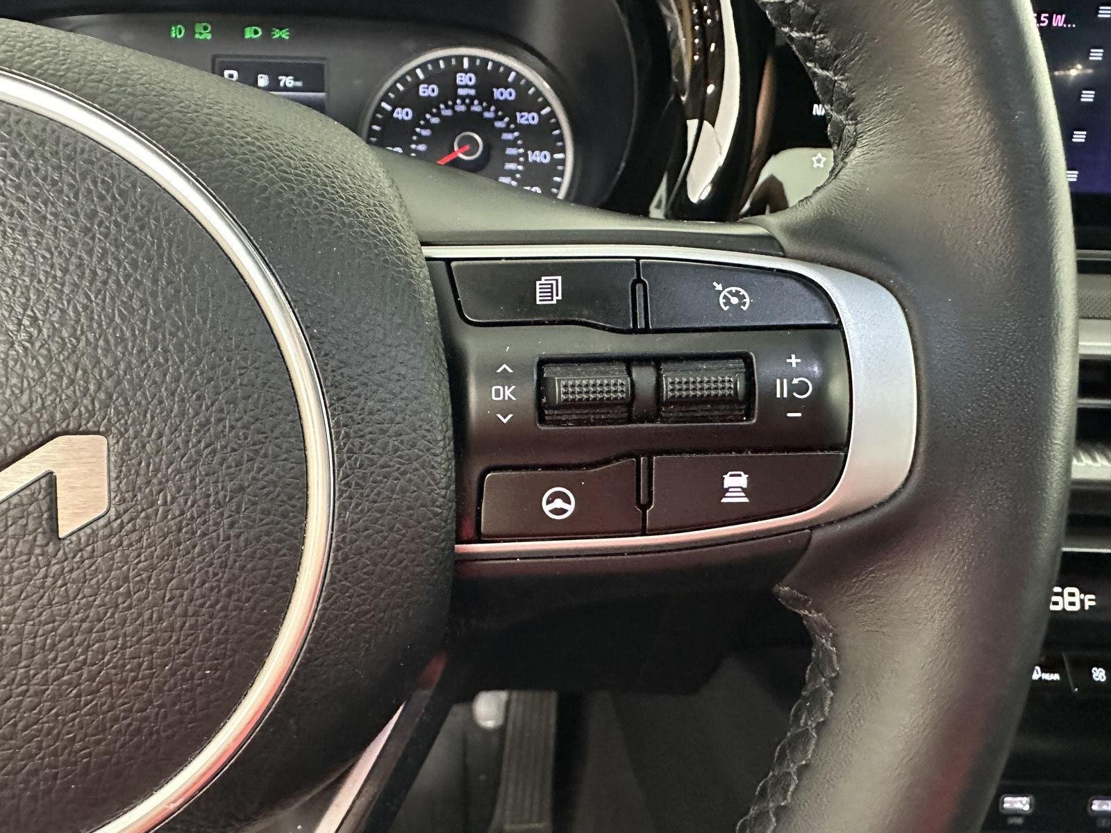 Used 2023 Glacial White Pearl Kia GT-Line image 25