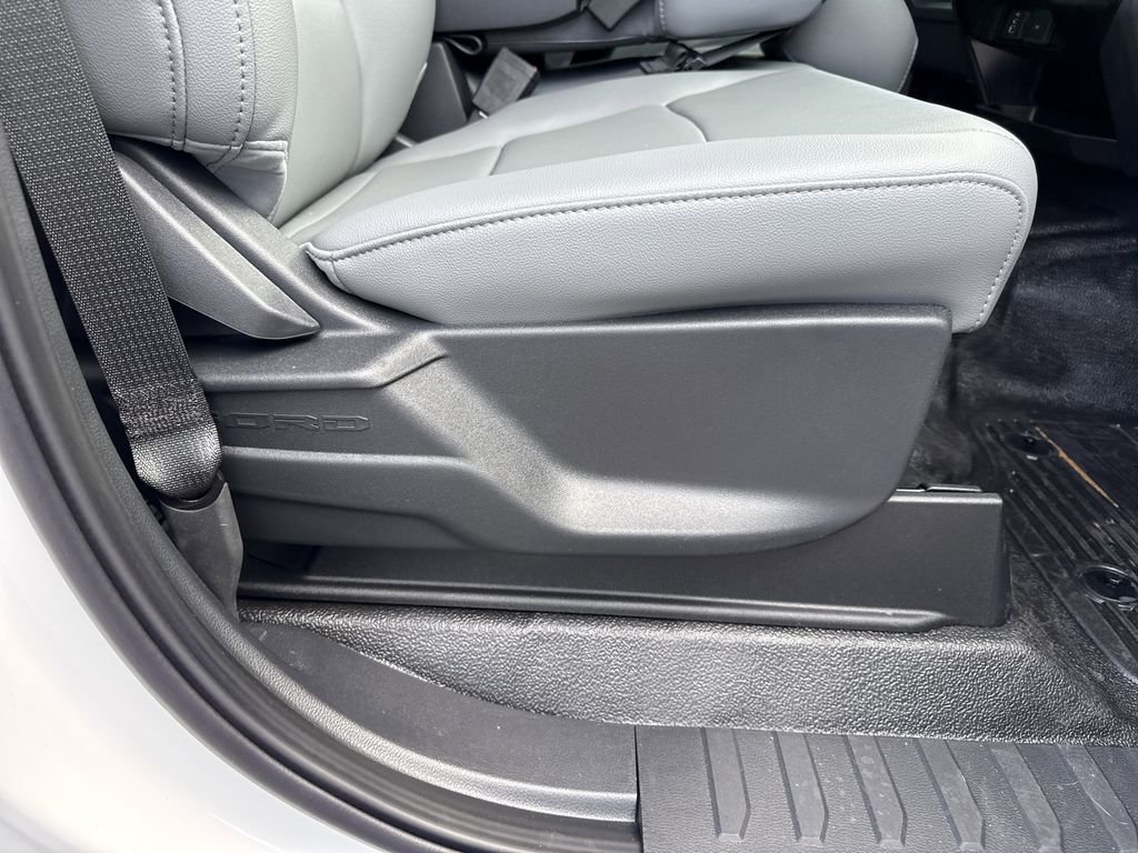 2025 Ford F-250 Super Duty XL - Photo 37
