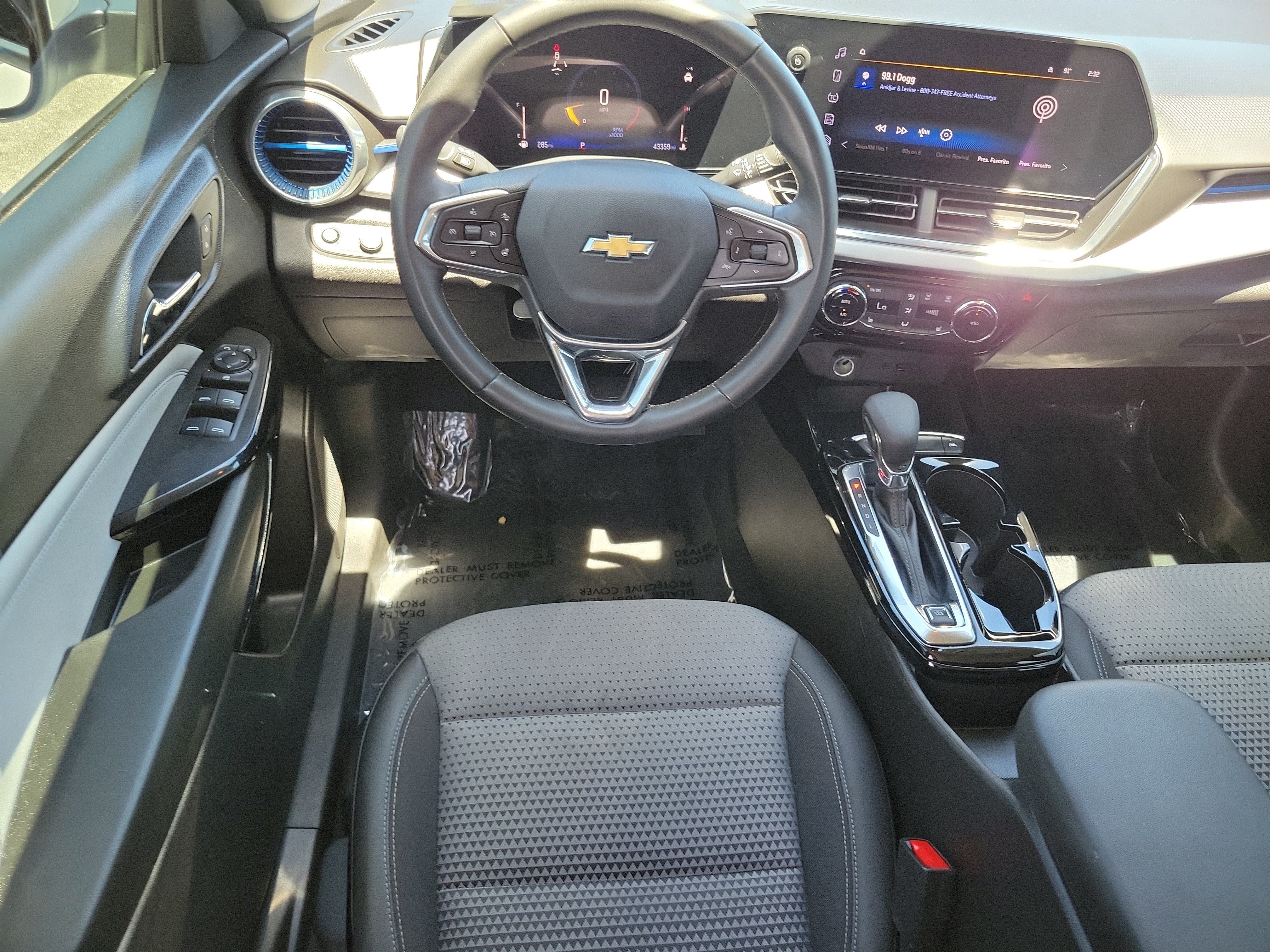 Used 2025  Chevrolet LT image 13
