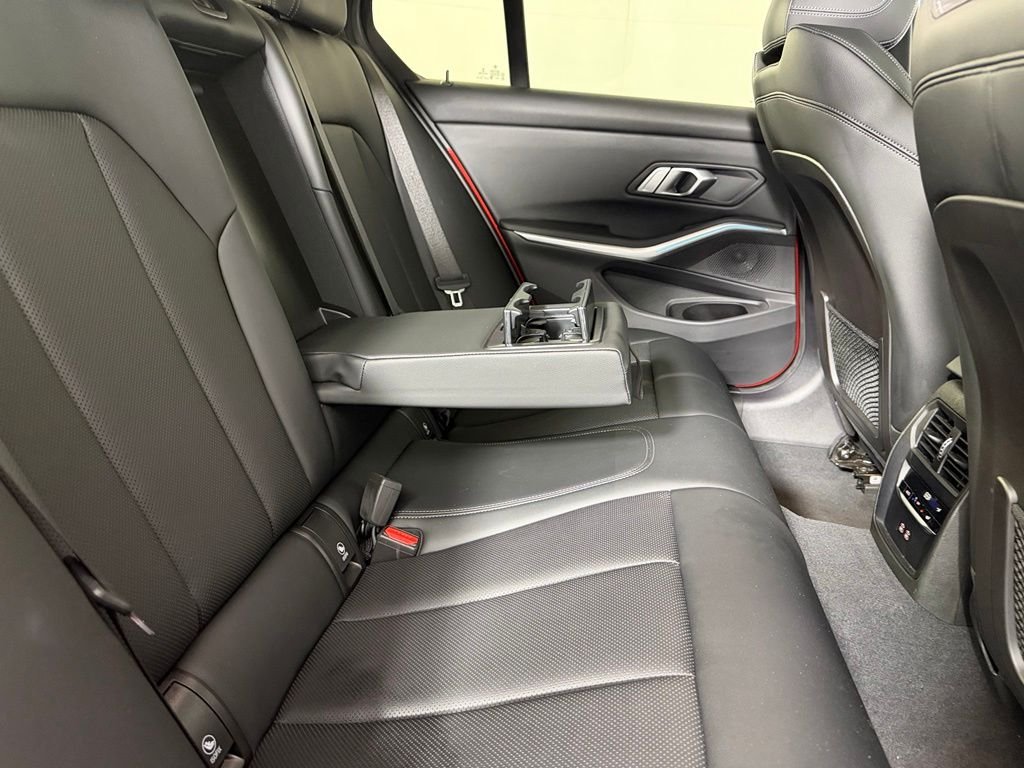 2023 BMW 3 Series 330e - Photo 29