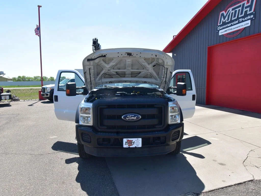 2014 Ford F-550 - Photo 14