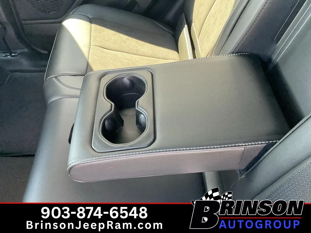 New 2027 High Gloss Black Jeep Laredo Altitude image 8