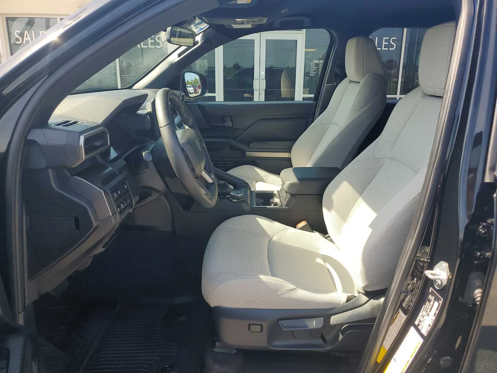 Used 2025  Toyota SR5 image 23