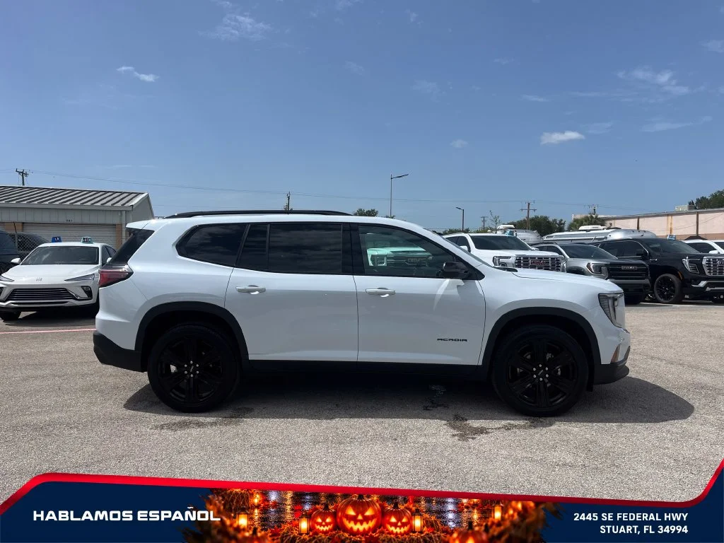 New 2026 Glacier White Tricoat GMC Elevation image 8