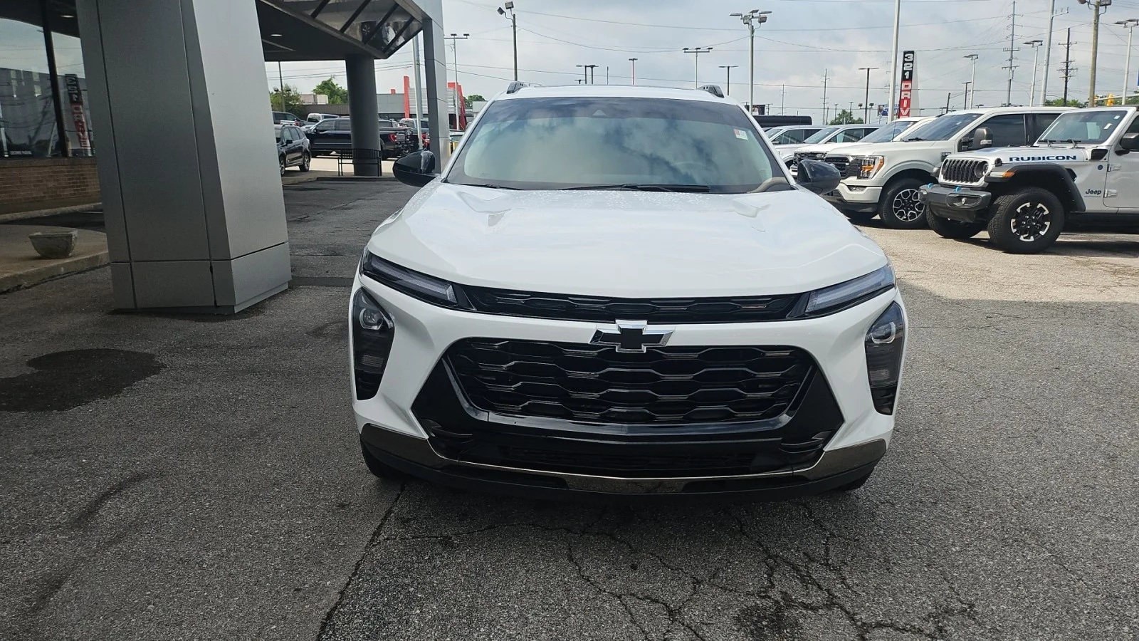 Used 2024 White Chevrolet ACTIV image 7