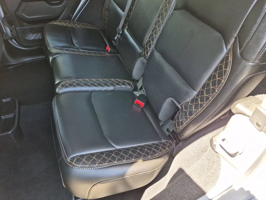 Used 2020 Silver Jeep Unlimited Sahara High Altitude image 20