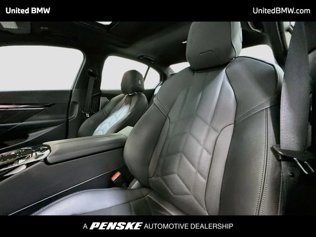 2026 BMW 5 Series 540i - Photo 12