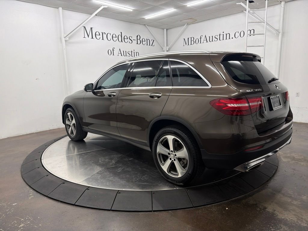 Used 2017 Brown Mercedes-Benz GLC 300 image 5